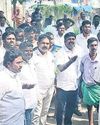 தைலாபுரம் இல்லம் முன்பு பரபரப்பு ராமதாஸ் - அன்புமணி ஆதரவாளர் மோதல்4