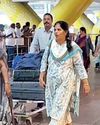 சுற்றுலா சென்றபோது இலங்கை வெள்ளத்தில் சிக்கிய 14 பெண்கள், குழந்தைகள் உட்பட 29 பேர் சென்னை திரும்பினர்3