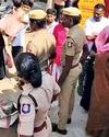 திருப்பரங்குன்றம் தர்காவிற்கு செல்வதற்காக பிரியாணியுடன் வந்த கேரள முஸ்லிம்கள் மலையேற தடை3