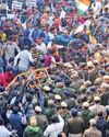 டெல்லி, மும்பை, கொல்கத்தா, ஜதராபாத், காஷ்மீரில் பரபரப்பு வங்கதேச தூதரகம் முற்றுகை இந்து அமைப்பினர் போராட்டம் டெல்லி, மும்பை, கொல்கத்தா, ஜதராபாத், காஷ்மீரில் பரபரப்பு வங்கதேச தூதரகம் முற்றுகை இந்து அமைப்பினர் போராட்டம்11