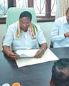புதுச்சேரிக்கு மாநில தகுதி காங். தலைவர், முன்னாள் முதல்வர் கையெழுத்து புதுச்சேரிக்கு மாநில தகுதி காங். தலைவர், முன்னாள் முதல்வர் கையெழுத்து83