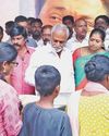 முதல்வர் மு.க.ஸ்டாலின் பிறந்தநாளையொட்டி அன்னம்தரும் அமுதக்கரங்கள் 200வது நிகழ்ச்சி முதல்வர் மு.க.ஸ்டாலின் பிறந்தநாளையொட்டி அன்னம்தரும் அமுதக்கரங்கள் 200வது நிகழ்ச்சி3