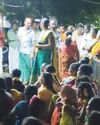ஊர் பெயர் பலகை வைப்பதில் பிரச்னை காவல் நிலையத்தை முற்றுகையிட்ட கிராம மக்கள்6