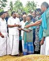 தஞ்சாவூர், திருவாரூர், நாகையில் மழைநீரில் மூழ்கிய பயிர்களை எடப்பாடி பழனிசாமி பார்வை தஞ்சாவூர், திருவாரூர், நாகையில் மழைநீரில் மூழ்கிய பயிர்களை எடப்பாடி பழனிசாமி பார்வை2