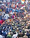 டெல்லி, மும்பை, கொல்கத்தா, ஜதராபாத், காஷ்மீரில் பரபரப்பு வங்கதேச தூதரகம் முற்றுகை இந்து அமைப்பினர் போராட்டம் டெல்லி, மும்பை, கொல்கத்தா, ஜதராபாத், காஷ்மீரில் பரபரப்பு வங்கதேச தூதரகம் முற்றுகை இந்து அமைப்பினர் போராட்டம்12