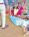 டாஸ்மாக் அமைக்க இடத்தை ஆக்கிரமிப்பதாக புகார் கருணை கொலை செய்யக் கோரி தம்பதி தரையில் உருண்டு தர்ணா டாஸ்மாக் அமைக்க இடத்தை ஆக்கிரமிப்பதாக புகார் கருணை கொலை செய்யக் கோரி தம்பதி தரையில் உருண்டு தர்ணா1