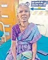 மயிலாடுதுறை அருகே வாக்குச்சாவடியில் தலைமை காவலருக்கு கத்திக்குத்து5