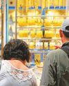 Gold dips in Dubai but no buying frenzy yet Gold dips in Dubai but no buying frenzy yet17