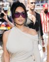 KIM CRASHES WITH F1 WAGs!6