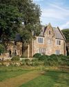 Country Homes & Interiors