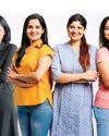 एक-दूजे का हाथ थाम लें महिलाएं3