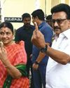 தேர்தல் திருவிழா! உற்சாகமாக வாக்களித்த தலைவர்கள்!15