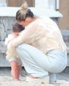 Alejandra Rubio y Carlo, primer verano de papás4