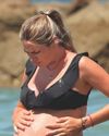 LA FAMILIA RIVERA MONTES FELICIDAD POR PARTIDA DOBLE EN SUS VACACIONES EN LA PLAYA ¡HOLA! Spain