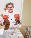 PEPA MUNOZ Y SU RECETA DE LA PULARDA QUE UNE GENERACIONES27
