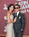 GUSSY LAU "NO SOY FAN DE SU RELACIÓN" GUSSY LAU "NO SOY FAN DE SU RELACIÓN"
