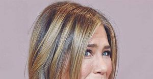 JEN ANISTON SHAKEN BY FEARS FOR AGING DAD!
