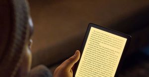 Kindle Paperwhite (2021) : Luxurious Updates Raise the Bar— and the Price